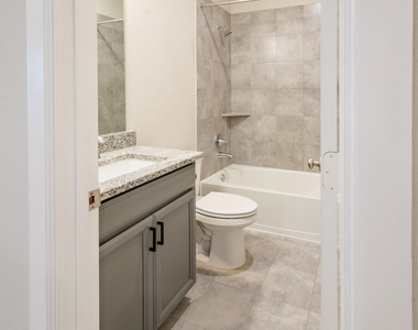 15218 Cortines Court - Photo Thumbnail 34