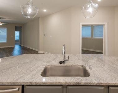 15218 Cortines Court - Photo Thumbnail 14