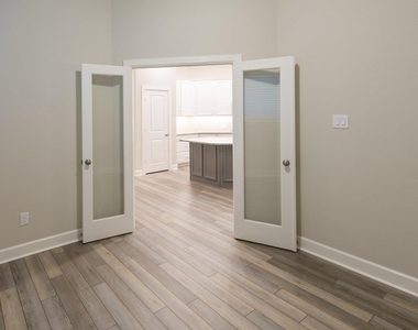 15218 Cortines Court - Photo Thumbnail 10