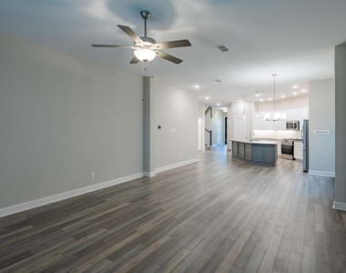 15218 Cortines Court - Photo Thumbnail 18