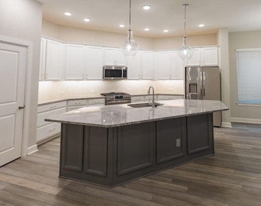 15218 Cortines Court - Photo Thumbnail 11
