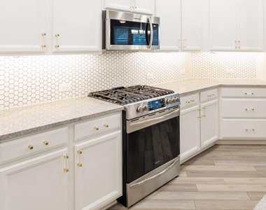 15218 Cortines Court - Photo Thumbnail 12