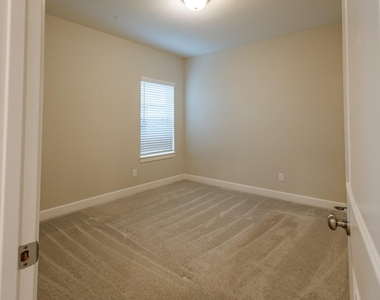 15218 Cortines Court - Photo Thumbnail 35