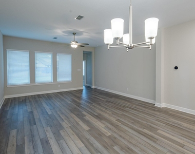 15218 Cortines Court - Photo Thumbnail 17