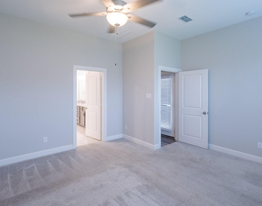 15218 Cortines Court - Photo Thumbnail 23