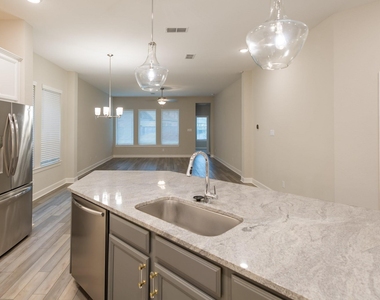 15218 Cortines Court - Photo Thumbnail 13