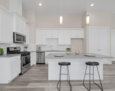 2502 W Tidwell Road - Photo Thumbnail 6