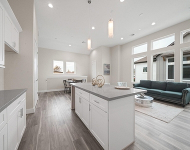 2502 W Tidwell Road - Photo Thumbnail 5