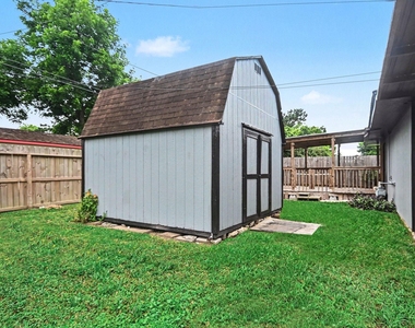 4514 36th Street - Photo Thumbnail 10
