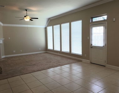 9515 Bosque Hills Court - Photo Thumbnail 15