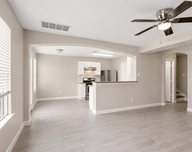 12511 Jade Treasure Drive - Photo Thumbnail 3