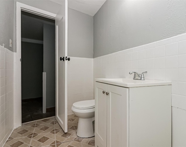 4610 Schroeder Street - Photo Thumbnail 8