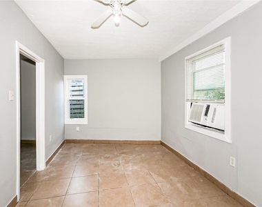 4610 Schroeder Street - Photo Thumbnail 7