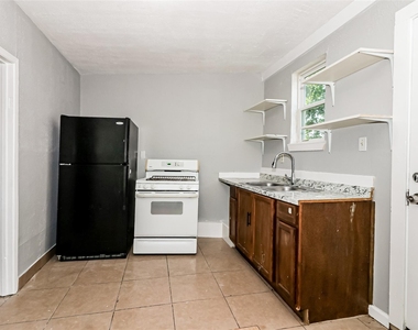 4610 Schroeder Street - Photo Thumbnail 4