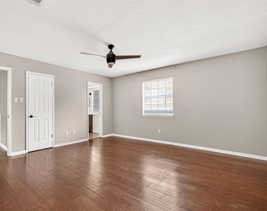 20211 Salzburg Lane - Photo Thumbnail 35