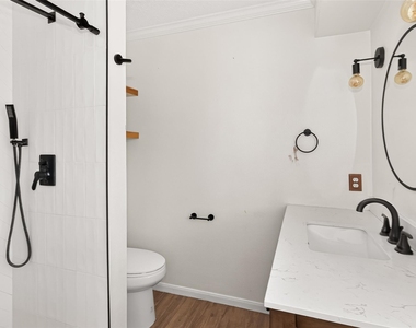20211 Salzburg Lane - Photo Thumbnail 42