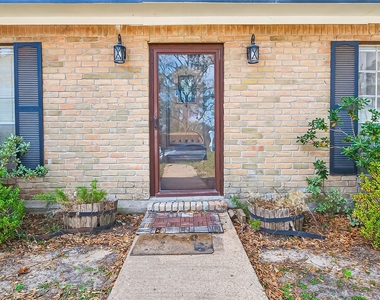 20211 Salzburg Lane - Photo Thumbnail 46