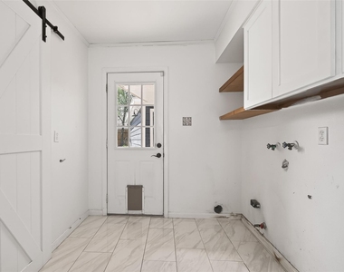 20211 Salzburg Lane - Photo Thumbnail 18