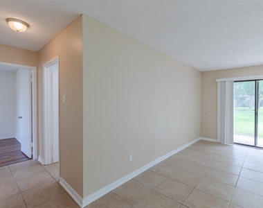 15919 Golf Club Drive - Photo Thumbnail 9