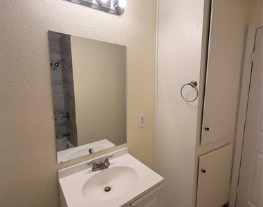 3810 Lehall Street - Photo Thumbnail 15