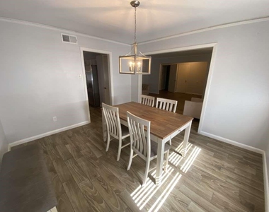 5566 Beechnut Street - Photo Thumbnail 4
