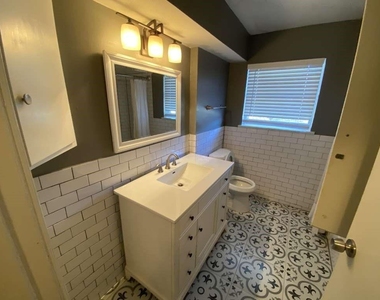 5566 Beechnut Street - Photo Thumbnail 9