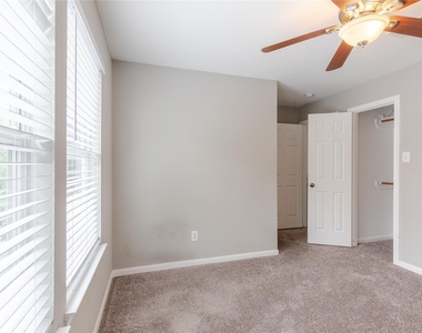 1118 Wilson Street - Photo Thumbnail 32
