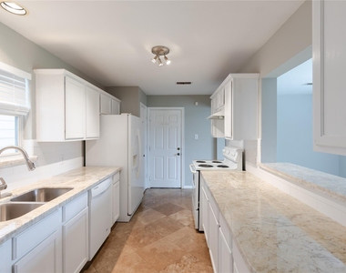 1118 Wilson Street - Photo Thumbnail 7