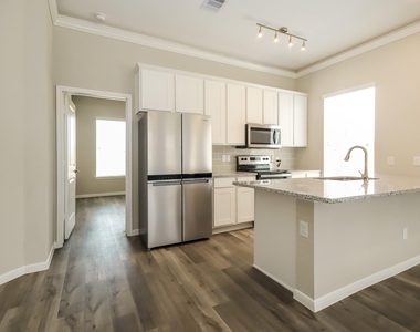 18712 Crescent Trails Circle - Photo Thumbnail 5