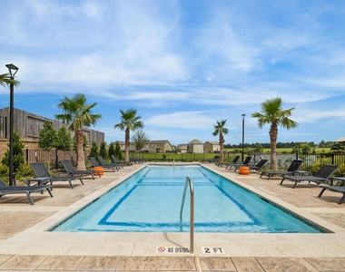 18712 Crescent Trails Circle - Photo Thumbnail 8