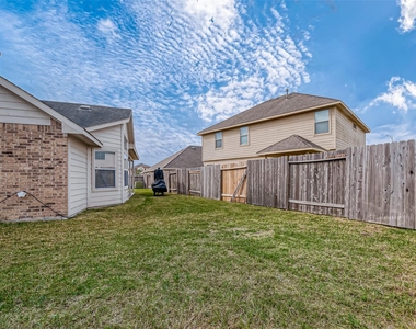 9906 Bronze Mill Lane - Photo Thumbnail 25