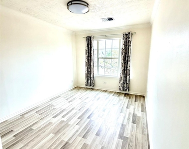 12502 Venus Park Ln - Photo Thumbnail 10