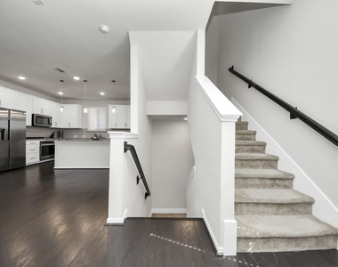 3402 Avondale View Drive - Photo Thumbnail 8
