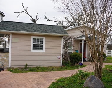 9500 Mayfield Avenue - Photo Thumbnail 1