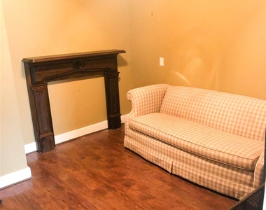 9500 Mayfield Avenue - Photo Thumbnail 3