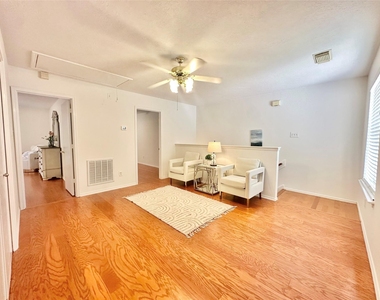 8223 Golf Green Circle - Photo Thumbnail 21
