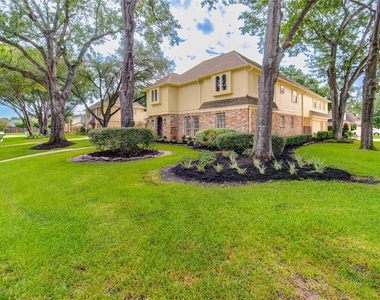 9115 Taidswood Drive - Photo Thumbnail 2