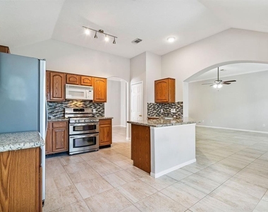 1319 Castlemist Drive - Photo Thumbnail 11