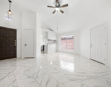 6606 Laurel Glen Drive - Photo Thumbnail 6