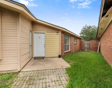 6606 Laurel Glen Drive - Photo Thumbnail 22