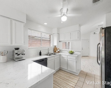 6606 Laurel Glen Drive - Photo Thumbnail 12