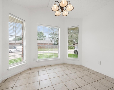 6606 Laurel Glen Drive - Photo Thumbnail 10
