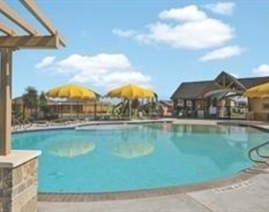 5806 Aurora Greens Lane - Photo Thumbnail 6