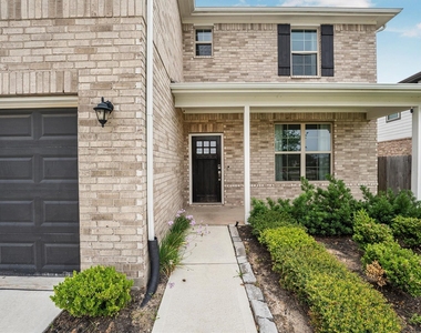 5806 Aurora Greens Lane - Photo Thumbnail 31