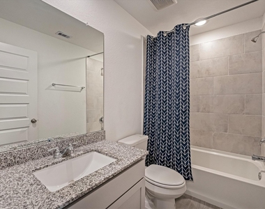 5806 Aurora Greens Lane - Photo Thumbnail 38
