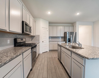 5806 Aurora Greens Lane - Photo Thumbnail 1