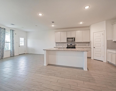 5806 Aurora Greens Lane - Photo Thumbnail 13