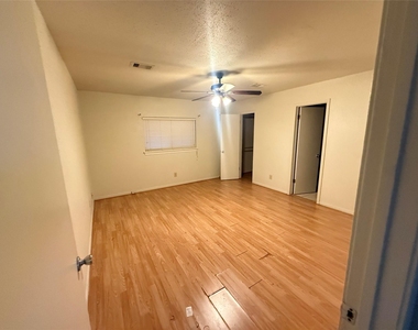 9526 Misty Bridge Street - Photo Thumbnail 1