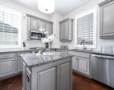 11027 Acorn Falls Drive - Photo Thumbnail 20