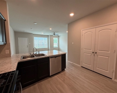 15850 Perthshire Creek Drive - Photo Thumbnail 10